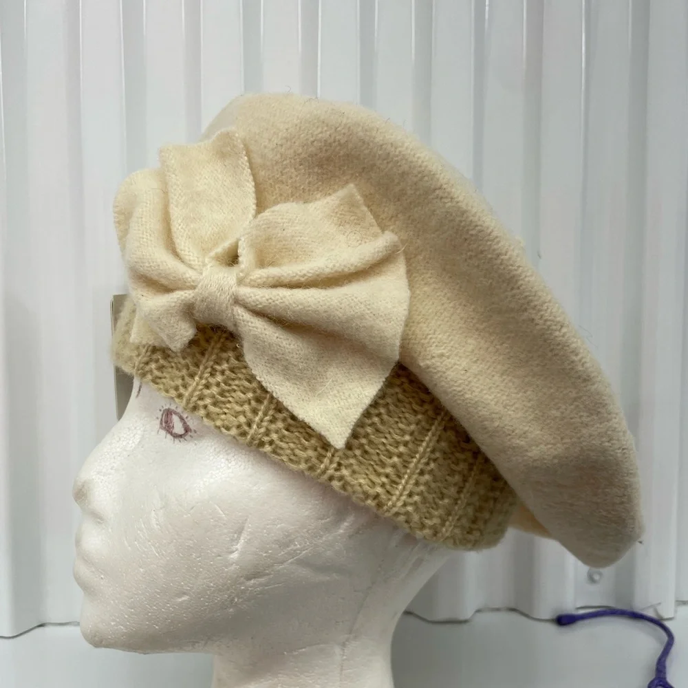 Forbusite Women’s Cream Beret - Picture 3 of 12